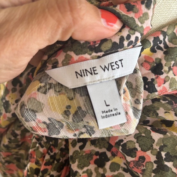 Nine West Pink and Green Puff Sleeve Button Down Blouse - Picture 7 of 9